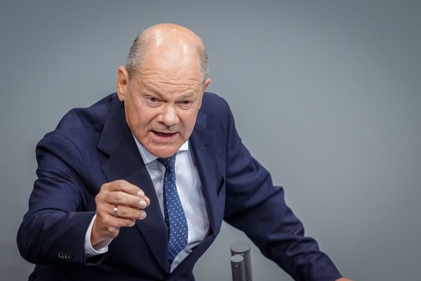 Bundeskanzler Olaf Scholz (SPD) wurde durch die Jusos ein miserables Zeugnis ausgestellt. - © picture alliance/dpa