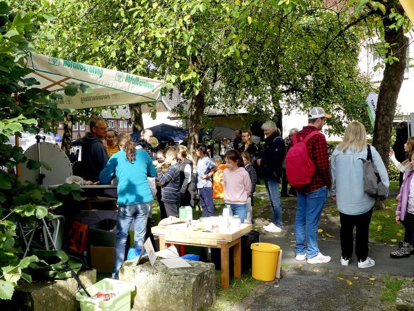 Viele Besucher frequentierten den Nachhaltigkeitsmarkt - © Rudi Rudolph