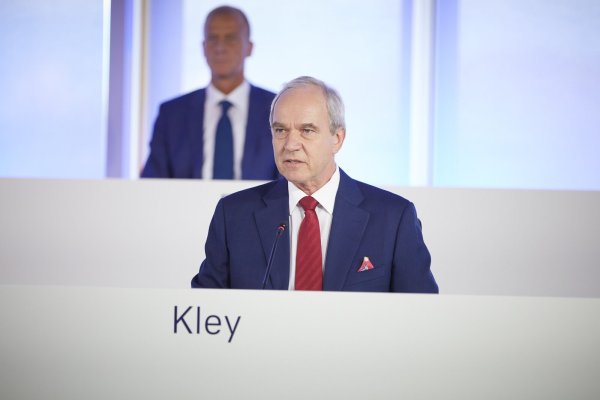 Karl-Ludwig Kley prädigt Offenheit für neue Technologien. - © Oliver Roesler