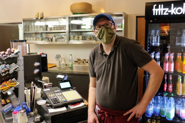 Christian Niedhoff schätzt die Arbeit im Landgericht. - © Janet König