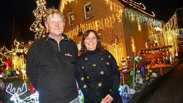 Sabine und Gerald Arndt haben in Hörstmar einen Weihnachtstraum erschaffen. - © Nicole Ellerbrake