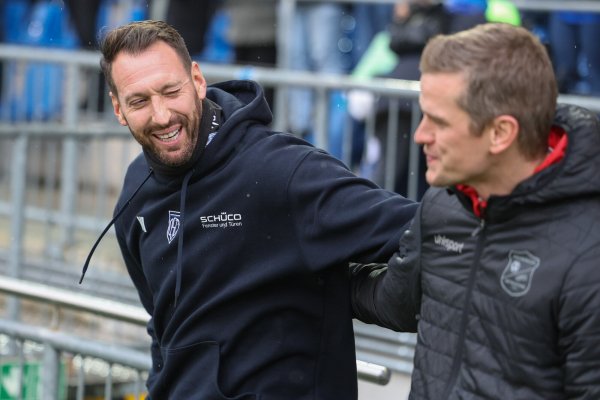 DSC-Coach Mitch Kniat und Haching-Trainer Sven Bender trennten sich im Hinspiel 3:3. - © Oliver Krato