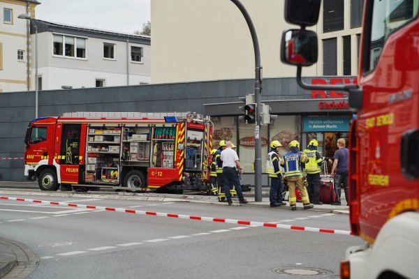 Aus einer Kühlmittelleitung ausströmendes Gas führte zu einem Feuerwehreinsatz am Montagnachmittag am Hasselter Platz. - © Leon Stock