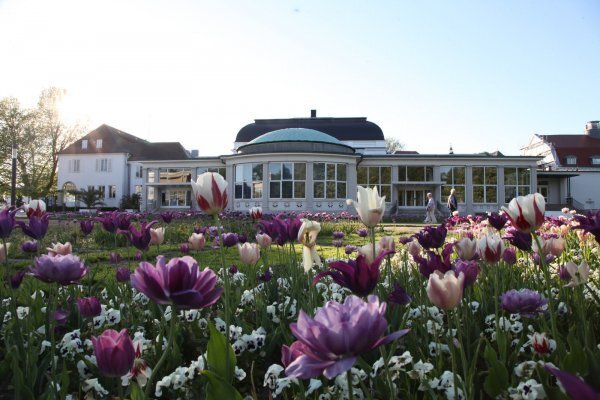 Das Kurhaus aus Blickrichtung Kurpark. - © Vera Gerstendorf-Welle