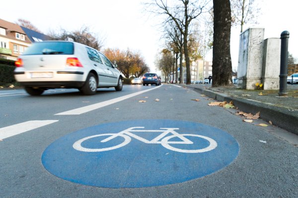 Eine Verringerung des Individualverkehrs ist ein Ziel des Mobilitätskonzeptes, das der Kreis für ganz Lippe erstellen lassen will. Stattdessen sollen mehr Räder genutzt werden. - © Lena Henning