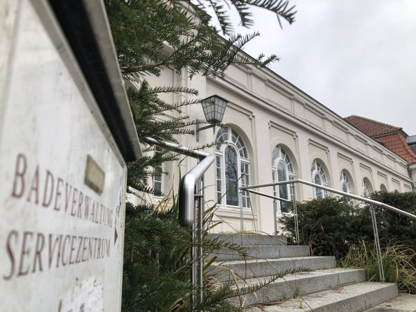 Das Stern-Gesundheitszentrum soll zusammen mit dem Ballhaus und Kurgastzentrum als Gesundheitspark entwickelt werden. - © Martin Hostert