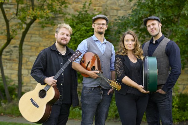 Die Kilkenny Band gastiert in Alvrdissen. - © Manfed Pollert