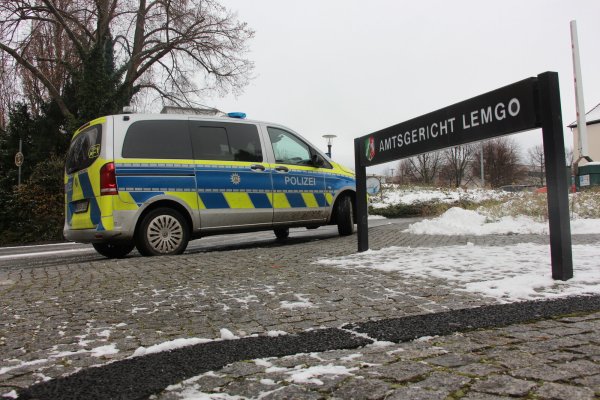 Erst zwei Jahre nach der Tat kommt es vor dem Amtsgericht Lemgo zum Prozess. - © Janet König