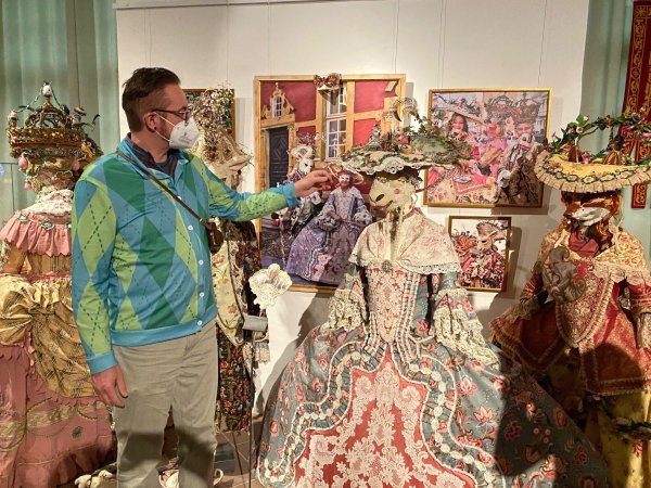 Kostümkünstler Horst Raack plaudert im Werserrenaissance Museum am 1. Juni unterhaltsam „aus dem Nähkästchen". - © Werserrenaissance Museum