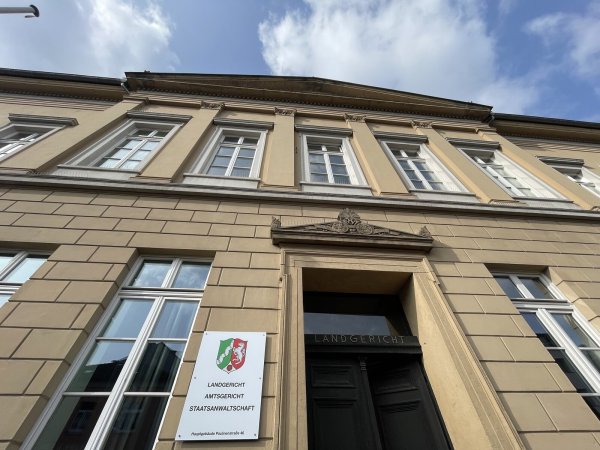 Der Angeklagte musste sich vor dem Landgericht Detmold verantworten. - © Silke Buhrmester