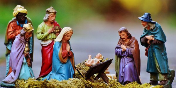 Weihnachtsgottesdienste sind auch für Menschen, die sonst nicht zu eifrigen Kirchgängern gehören, eine schöne Tradition. - © Symbolbild: Pixabay