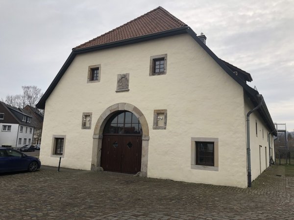 Die Stadt will die Burgscheune künftig nicht mehr verpachten sondern hat andere Pläne. - © Chiara Wibbeke