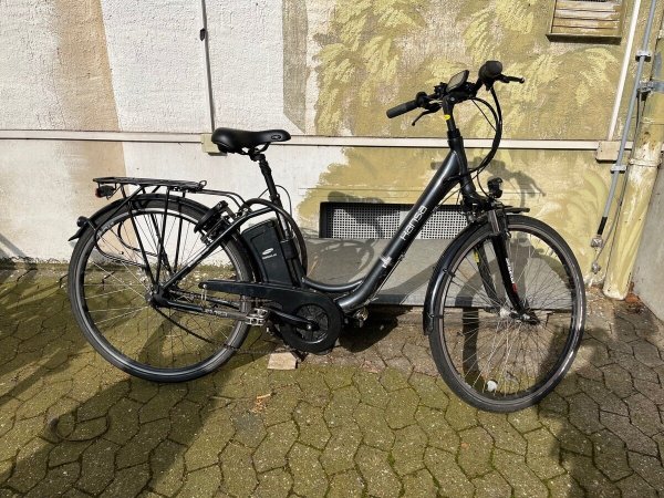 Dieses E-Bike ist am Detmolder Theater gefunden worden. - © Polizei Lippe