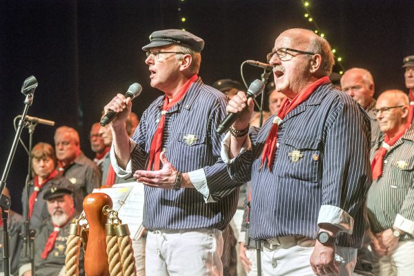 Entert die Freilichtbühne Bellenberg: der „Magellan Shanty-Chor Paderborn". - © Karl-Heinrich Wiechers