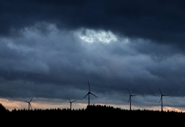 Für Investoren und Betreiber ist die Windkraft ein lukratives Geschäft. - © dpa