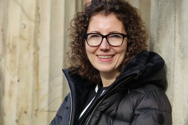 Dr. Miriam Mikus ist Kämmerin und erste Beigeordnete der Stadt. Sie stammt aus Detmold und gehört der SPD an. Die promovierte Juristin war vor ihrer Berufung in den Verwaltungsvorstand der Stadt zuletzt für die Ecclesia Gruppe in Detmold tätig. Zuvor sammelte sie Erfahrungen im Ausland (Singapur) sowie als angestellte Rechtsanwältin. - © Axel Bürger