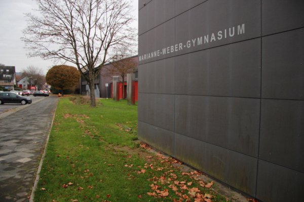 Künftig könnte es am Marianne-Weber-Gymnasium zu Absagen kommen. - © Katrin Kantelberg