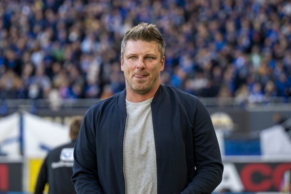 SCP-Trainer Lukas Kwasniok und sein Team können das nächste Ligaspiel im Berliner Olympiastadion kaum erwarten - © picture alliance/dpa