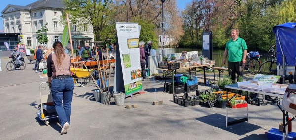 Auf der Ameide werden Saatgut und Wissen getauscht. - © Verein "AckerBildung"