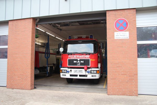 Die Platzverhältnisse im Feuerwehrgerätehaus an der Haustenbecker Straße sind beengt. - © Nadine Uphoff