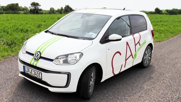 Die Stadtwerke haben zwei E-Up von VW im Angebot. - © Stadtwerke Bad Salzuflen