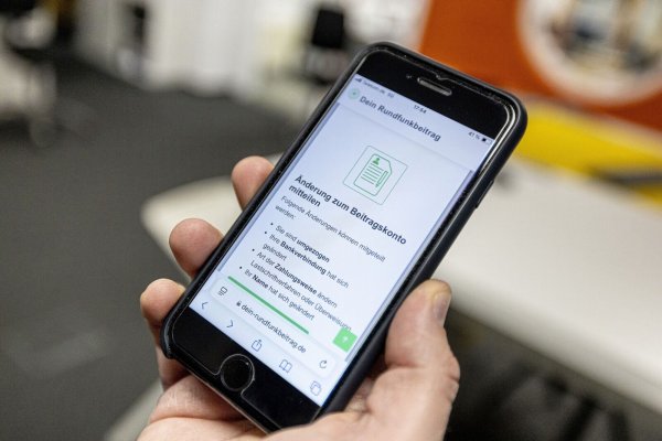 Als erste Google-Treffer erscheint die Seite dein-rundfunkbeitrag.de. Für den Nutzer ist kaum zu erkennen, dass er auf einer Dienstleistungsseite gelandet ist. - © Oliver Krato