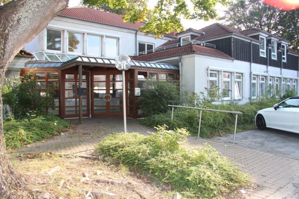 Das Dorfgemeinschaftshaus Hagen gehörte vormals der Kirche und diente als Gemeindehaus, bevor die Stadt es kaufte und für Flüchtlinge nutzbar machte. Foto: Cordula Gröne - © Archivfoto: Cordula Gröne