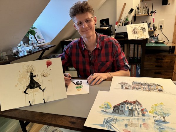 Zeichenkünstler Marius Pokutta setzt sein Umfeld gerne mit Aquarellfarben in Szene. - © Sandra Castrup