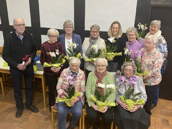 Die AWO Lage-Heiden zeichnet langjährige Mitglieder aus. - © AWO Lage-Heiden