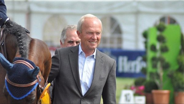 Heinrich-Wilhelm "Kaiser" Johannsmann bei den Steinhagener Reitertagen. - © Juergen Wohlgemuth (Archiv)