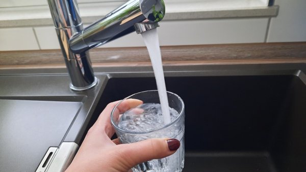 Der Wasserbeschaffungsverband hat lange die Versorgung mit Frischwasser in Hohenhausen übernommen. Jetzt soll die Gemeinde übernehmen. - © Symbolbild: Lorraine Brinkmann