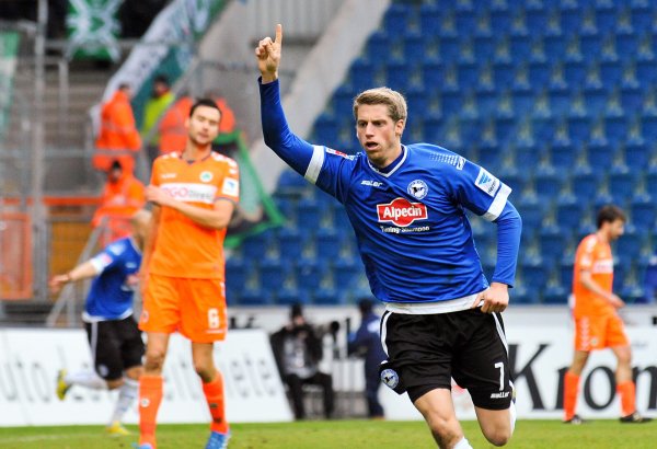 Marc Lorenz lief 69 Mal für Arminia Bielefeld auf und schaffte zweimal den Aufstieg in die 2. Bundesliga. Wie blickt er als Kapitän des Erzrivalen nun auf seinen Ex-Klub? - © Christian Weische