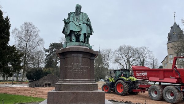 Das Denkmal des Grafen Ernst zur Lippe-Biesterfeld. - © Jana Beckmann