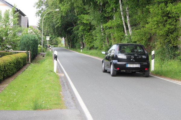Auf dem langen Teilstück der Ohrser Straße bis zur Ehlenbrucher Straße soll laut der Straßenverkehrsbehörde des Kreises Lippe auch künftig keine Ausschilderung mit Tempo 30 erfolgen. - © Cordula Gröne
