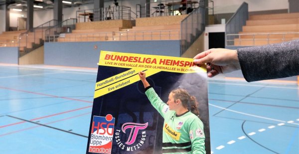 Die neue Tribüne in der Sporthalle an der Ulmenallee mit den Blöcken I bis N ist fertig. Auch Kameraleute und Medienvertreter finden dort Platz - © Oliver König