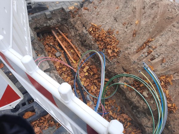 Seit Mai läuft in Barntrup der Glasfaserausbau. - © Symbolbild: Lorraine Brinkmann