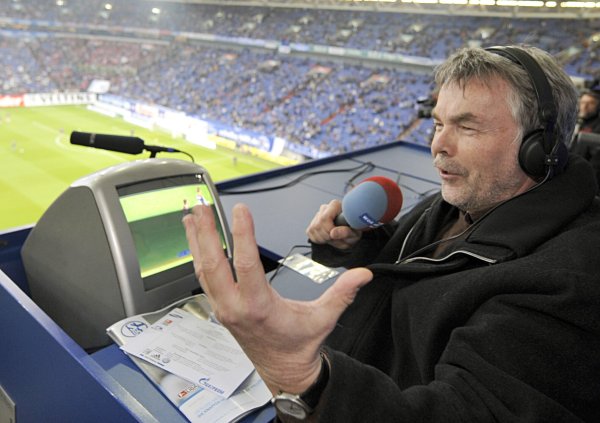 Manni Breuckmann, bis 2008 Reporter beim Westdeutschen Rundfunk, spricht am Dienstag, 14. Mai, in der Reihe "Macht-Wächter mit der LZ und der VHS Detmold-Lemgo über das Zusammenspiel von Medien und Profi-Sport. - © picture-alliance/ dpa