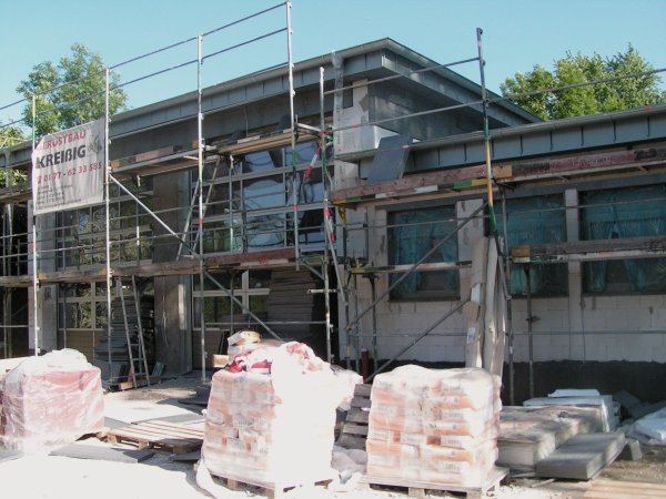Die Baustelle des Multifunktionshauses in Stemmen, das bald von der Feuerwehr und örtlichen Gruppen genutzt werden wird. - © Wulf Daneyko
