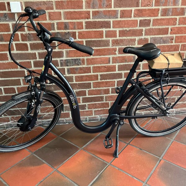 Dieses E-Bike ist gefunden worden. - © Polizei