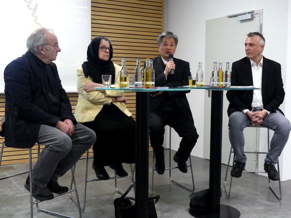 Diskutierten auf dem Podium: Prof. em. Matitjahu Kellig, Dr. Hamideh Mohagheghi, Prof. Dr. Nuka Kim und Moderator Stefan von Zons. - © Rudi Rudolph