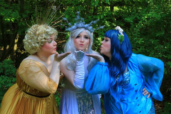 Eine märchenhafte Anmutung versprühte das Musical Cinderella, das auf der Freilichtbühne im vergangenen Jahr gezeigt wurde. - © Bildrechte: Freilichtbühne Bellenberg