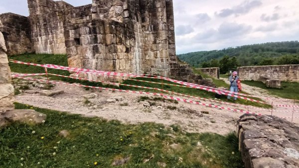 Baustelle auf der Falkenburg. - © Verein "Die Falkenburg"
