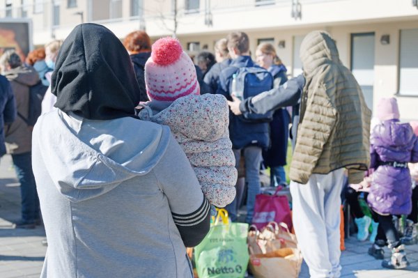 Wie viel Geflüchtete für ihre Unterkünfte bezahlen müssen, ist im Kreis Herford sehr unterschiedlich. Eine Familie in Spenge musste fast 1.000 Euro für die Unterbringung in einem Raum bezahlen. - © dpa