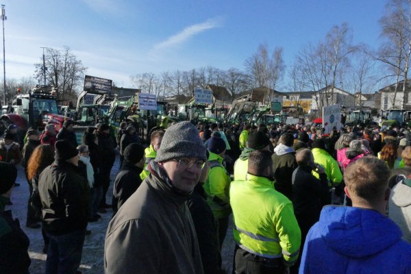 Eine Demo fand im Januar auch auf dem Kronenplatz in Detmold statt. - © WLV