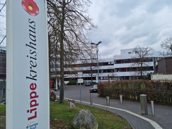 Im September 2025 wird ein neuer Chef fürs Kreishaus gewählt. Die lippische SPD muss nun einen neuen Kandidaten finden. - © Carolin Brokmann-Förster