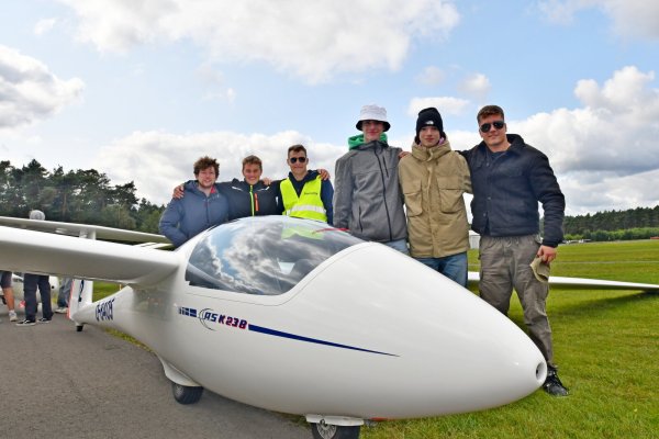 Das Team aus Oerlinghausen: Fabian Rüter (von links), Felix Hensner, Fabian Gier, Tjark Sommer, Louis Rogge und Dennis Sefer.
Fotos: Gunter Held - © Gunter Held