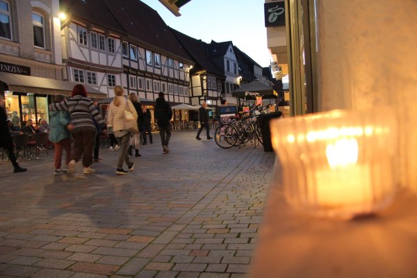 Die Altstadt in Lemgo besticht mit historischem Charme. Auch die Dächer tragen dabei zur Optik bei. Photovoltaik ist daher nur unter Auflagen erlaubt. - © Archivfoto: Nadine Uphoff
