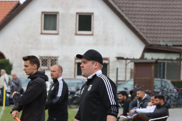 Seit Januar 2018 ist Markus Rüschenpöhler Trainer bei der SG Hiddesen-Heidenoldendorf. Nun verlässt er den Verein. - © Sebastian Lucas