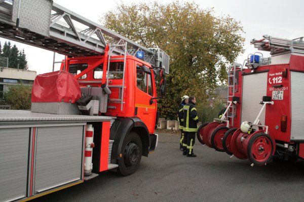 Die Extertaler Feuerwehr bei einem Einsatz. Die Löschzüge Almena und Laßbruch bekommen künftig ein gemeinsames Gerätehaus. - © Archivfoto: Sylvia Frevert