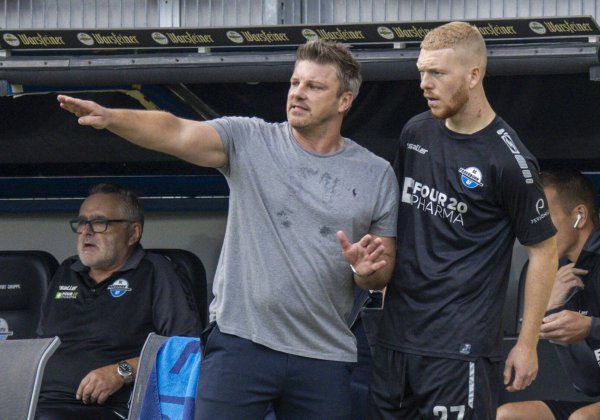 SCP-Coach Lukas Kwasniok (l.) fordert von Kai Klefisch, dass sich dieser stärker auf seine eigentlichen Aufgaben konzentriert. - © Imago Images